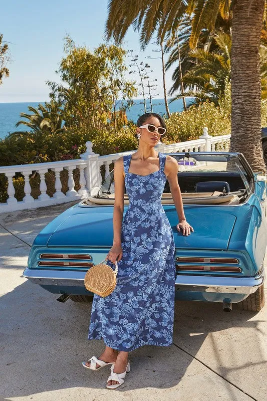 **Elegant Nantucket Floral Maxi Dress with Adjustable Straps and Flowy Skirt**